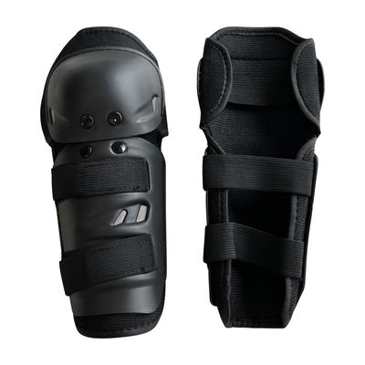 Los protectores de rodilla Black Elbow se ajustan a todos y se pueden personalizar