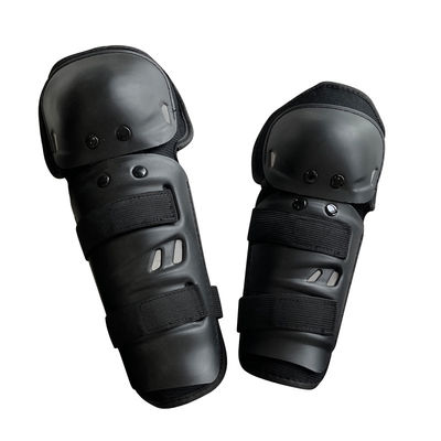 Los protectores de rodilla Black Elbow se ajustan a todos y se pueden personalizar