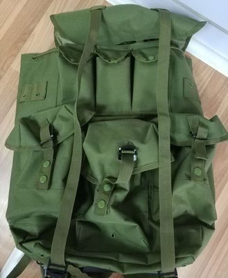 Mochila verde de 50L para deportes al aire libre y exploración