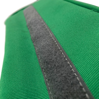 Bolso verde de almacenamiento de la caja de primeros auxilios para bolso ligero en el alpinismo al aire libre