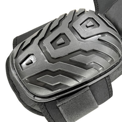 Accesorios flexibles para el codo negro y la rodilla para el ajuste universal en la protección deportiva