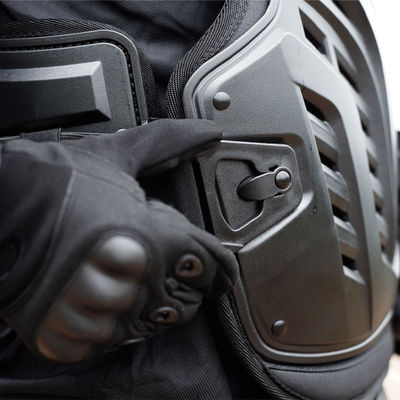 FOX-101 Militar completo de plástico Traje antidisturbios Policía del ejército