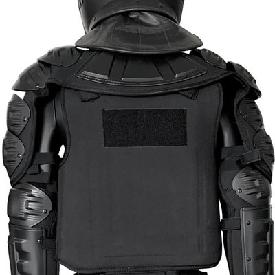 Fox-107 traje antidisturbios con armadura resistente al impacto.